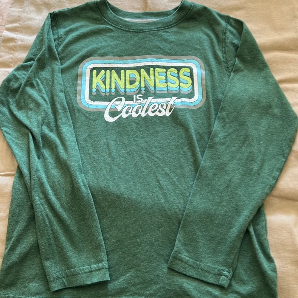 There Abouts size 8 vintage looking, long sleeve T-shirt